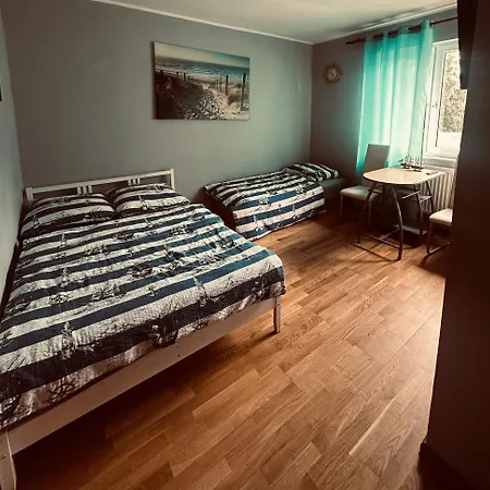Maison d'hôtes Trzy Kotwice Jedna Minuta Do Morza I Centrum Jastrzębia Góra
