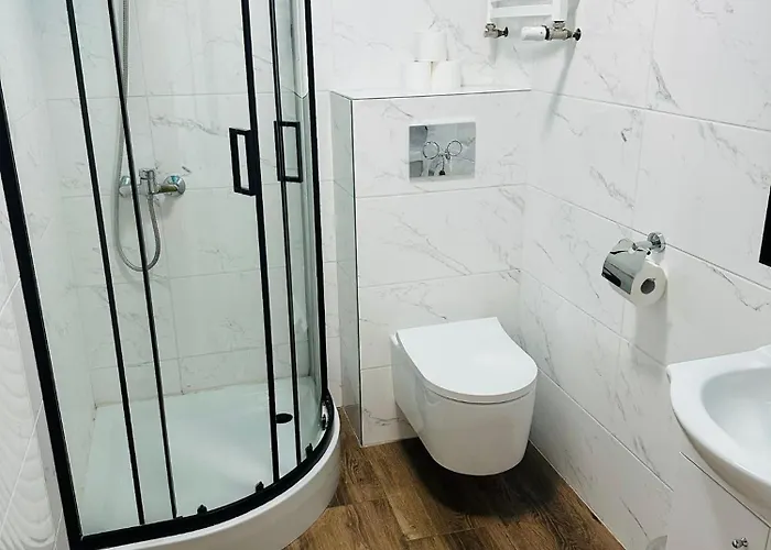 Pensión Trzy Kotwice Jedna Minuta Do Morza I Centrum Jastrzębia Góra