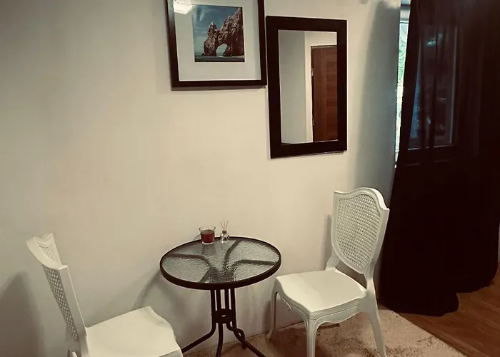 Trzy Kotwice Jedna Minuta Do Morza I Centrum