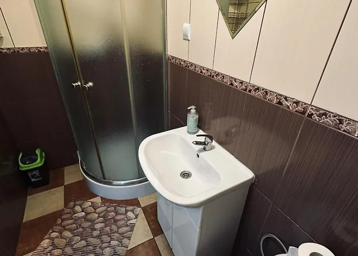 Trzy Kotwice Jedna Minuta Do Morza I Centrum